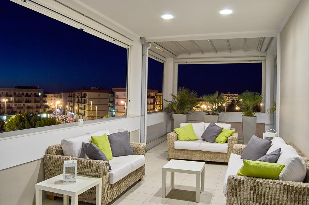 Soglow Business Class Hotel Molfetta Exteriör bild
